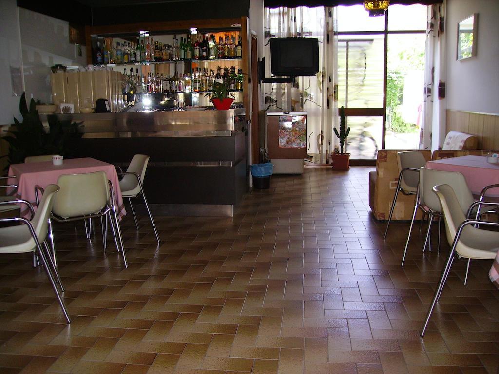 Hotel Villa Tua Riccione Exterior foto